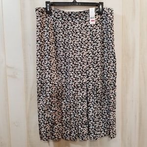 NY & Co 7th Ave Design Studio Floral Skirt 12
